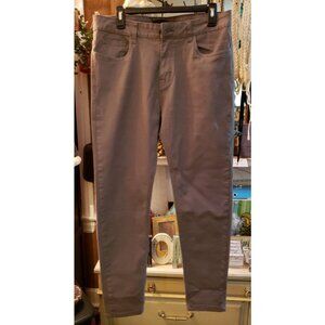 WB # 1031 Ladies Skinny Fit Collection... Size 34x29 Nice Comfort Stretch